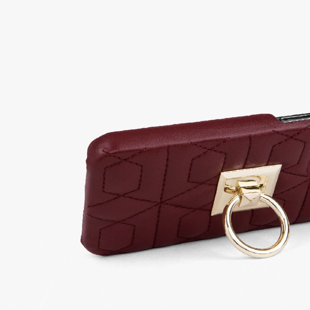 ☆iDEAL OF SWEDEN Quilted Ruby アイディール iPhone13ケース☆ iDeal of Sweden Statement iPhone 13 Pro (Quilted Ruby